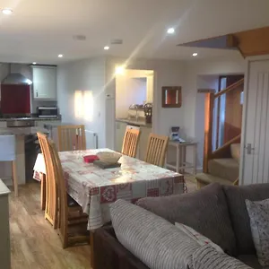  Holiday home Special 8-13june Beautiful Dog Freindly Near Cardiff, Cowbridge, Barry United Kingdom