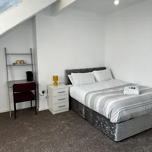 Le Crescent Rooms, Middlesbrough